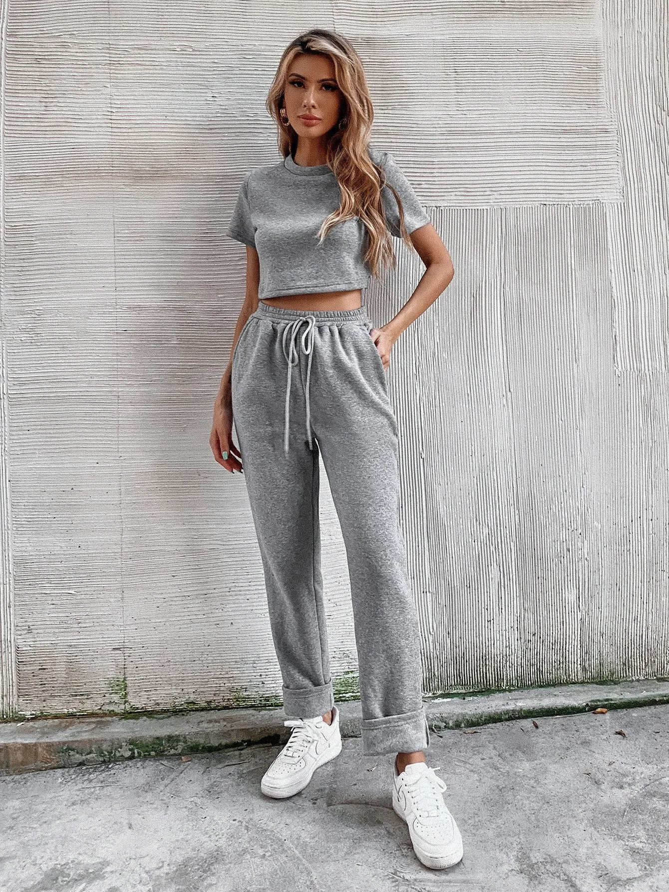 Grey Round Neck Thermal Lined Sweatshirts and Sweatpants