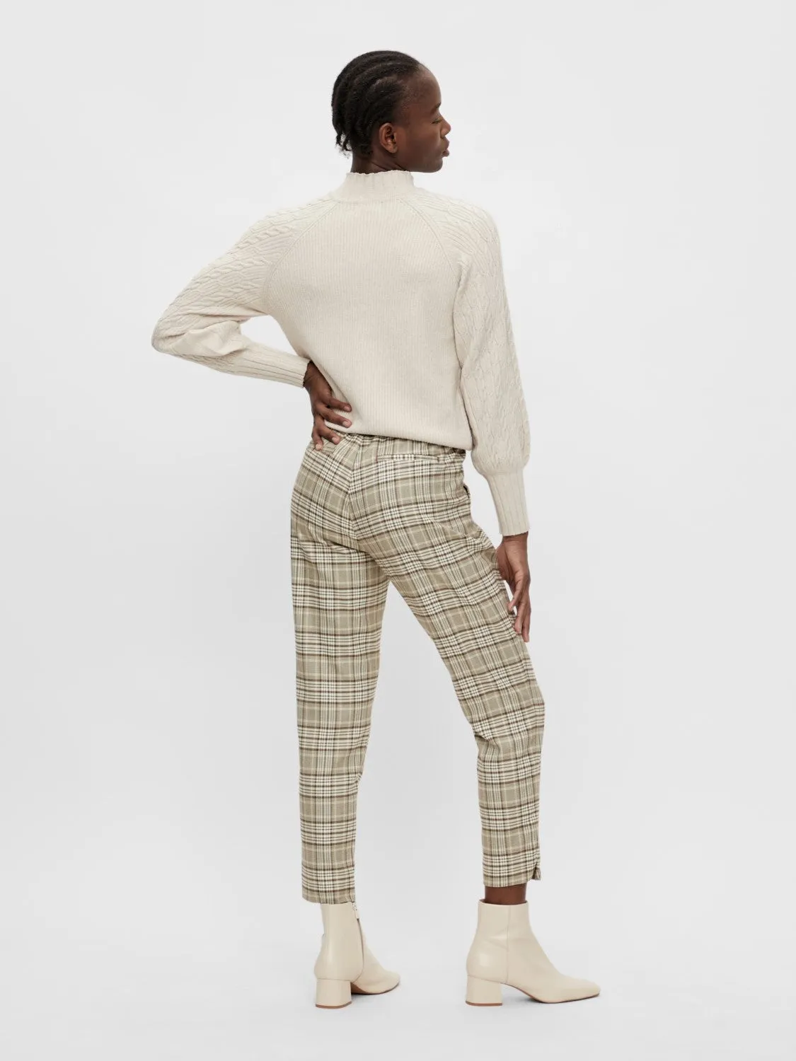 Lisa Slim Trousers (Beige)