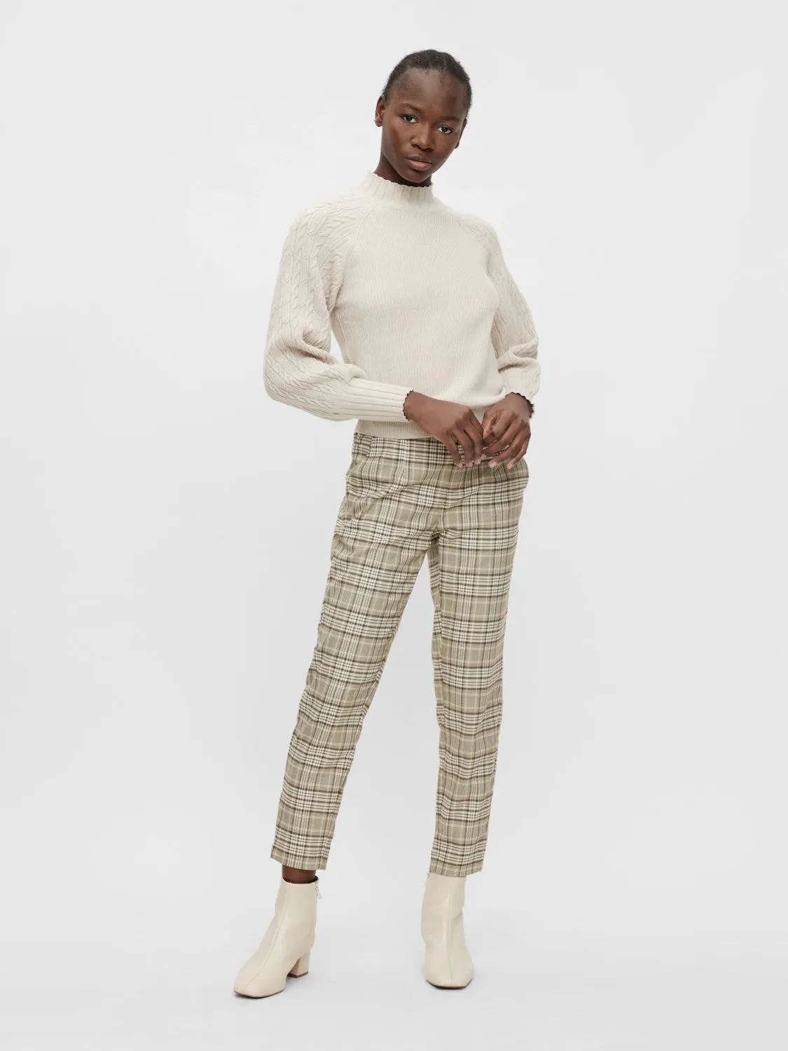 Lisa Slim Trousers (Beige)